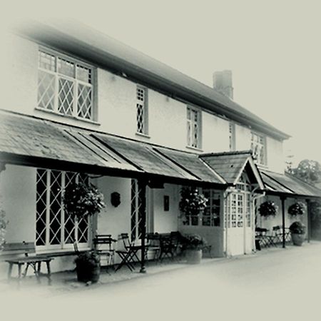 The Clytha Arms Hotel Abergavenny Exterior foto